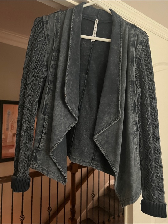 Leo & Nicole Sweaters - Leo & Nicole Washed Black Draped Cable-Sleeve Cardigan